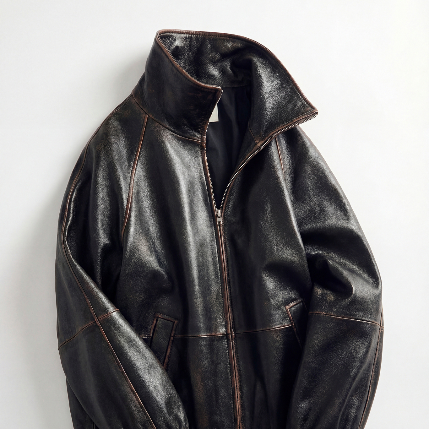 Leder und Wildleder von Sandro Paris