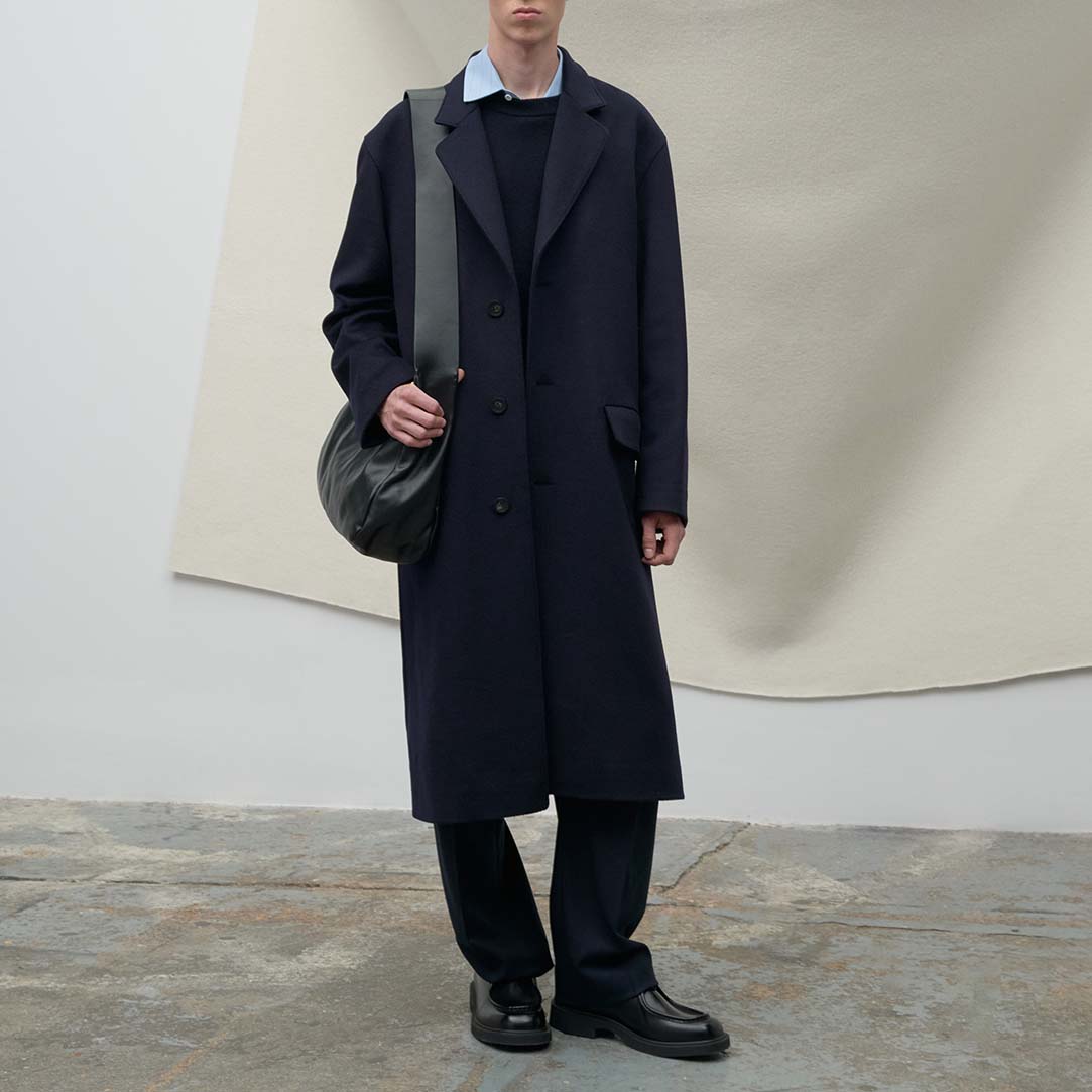 Entdecken Sie die Second-Hand-Seite SANDRO